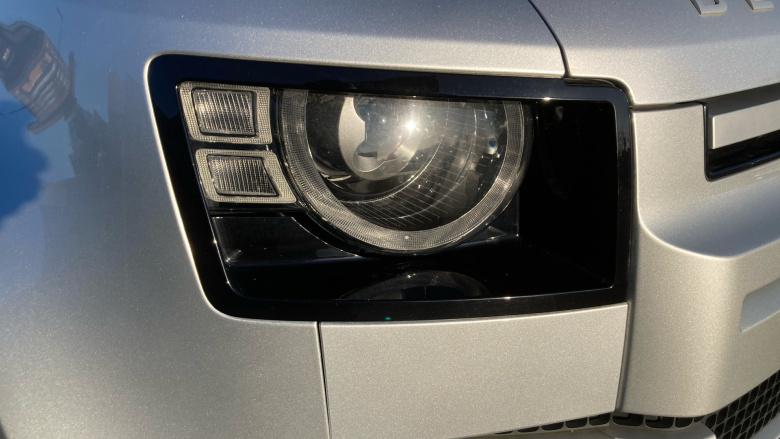 Land Rover Defender 2.0 D240 SE 110 5dr Auto Diesel Estate